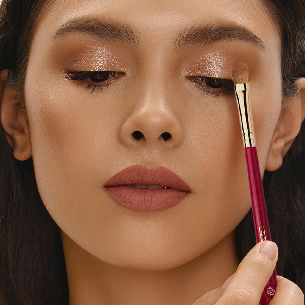 Cọ Tán Mắt Chichodo Eye Shadow Brush C113 – Lông Mềm Tự Nhiên, Tán Bầu Mắt & Nhũ Chuẩn Mịn